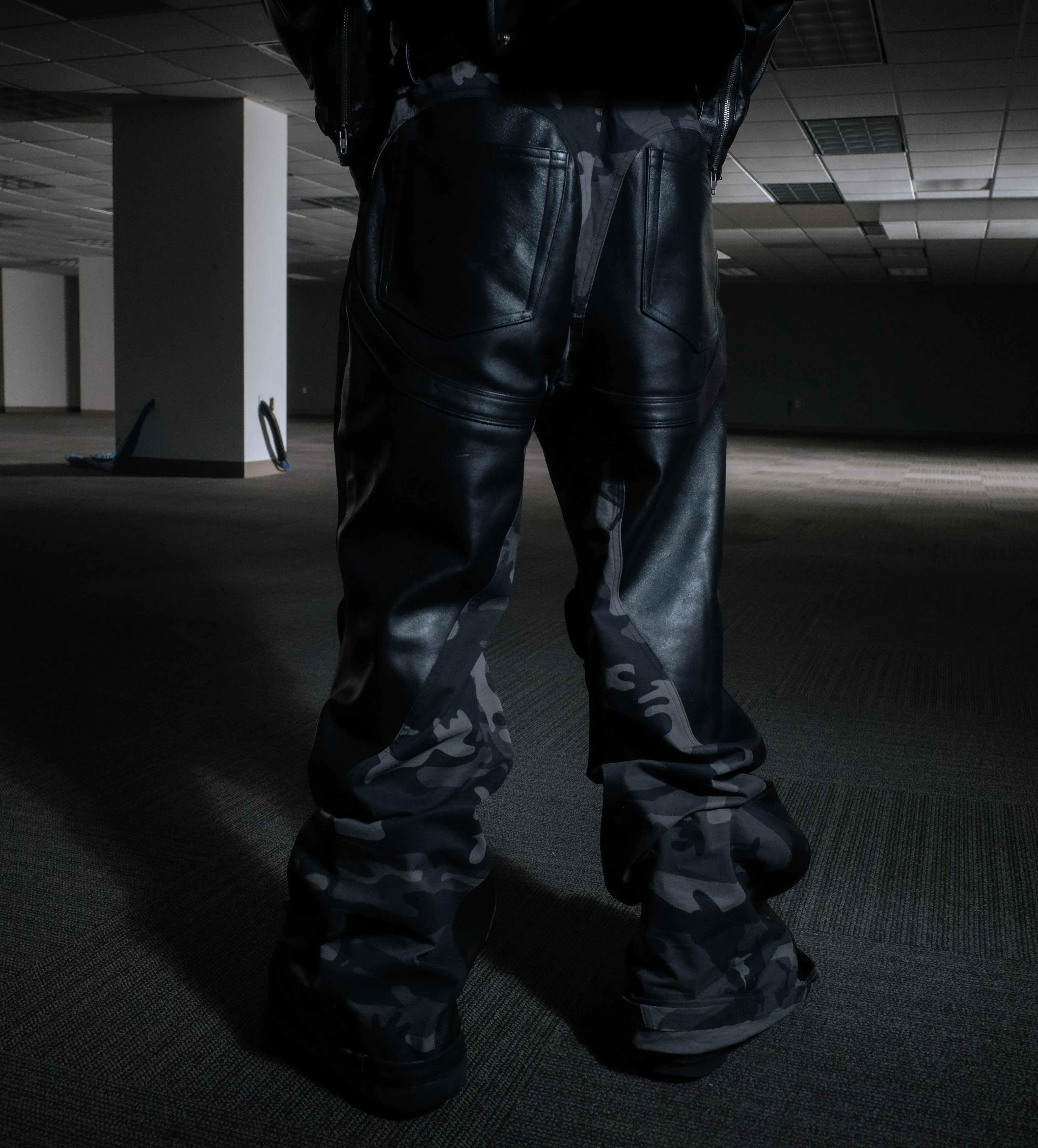 [PRE-ORDER] BL MUDCAMO FLARED LEATHER PANT